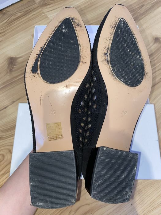 Fabiano Елегантни балеринки с нисък ток и камъчета