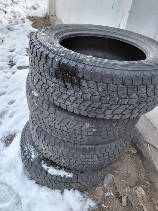 Резина зимняя 225/65/17