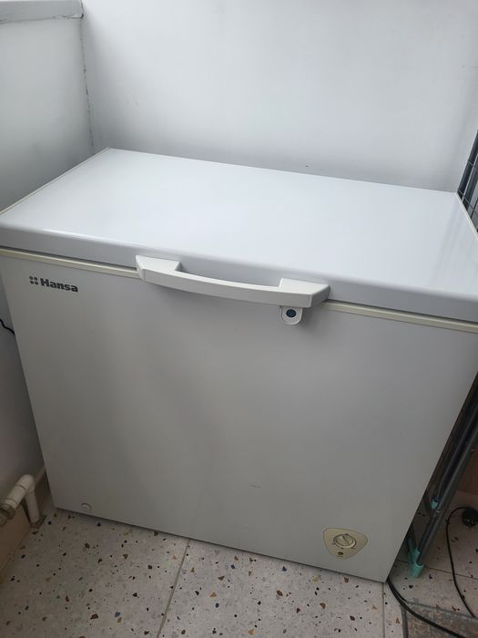 Продам морозильную камеру
