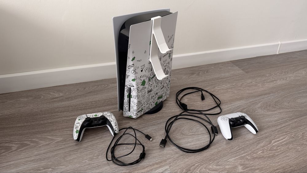 Playstation 5, 2 джойстика - оригинал