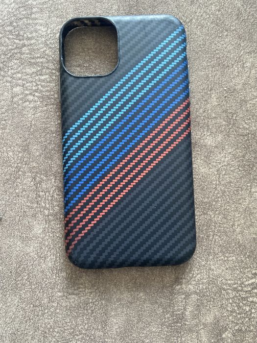 Чехлы на айфон 11