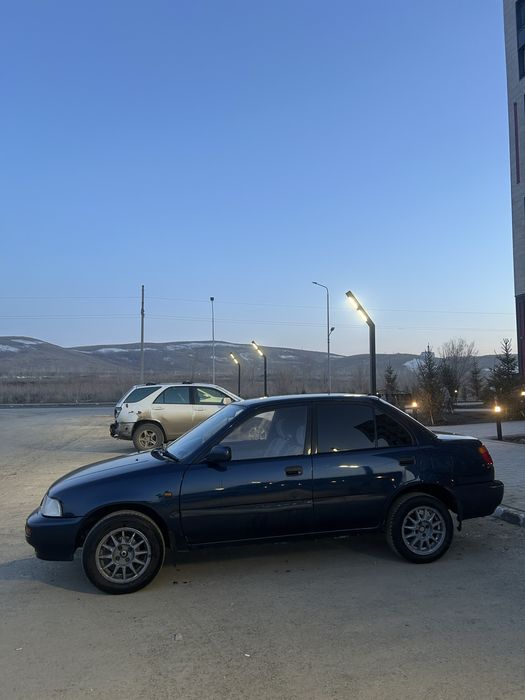 Продам чистую Тайота