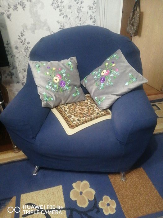 Продаётся два кресла