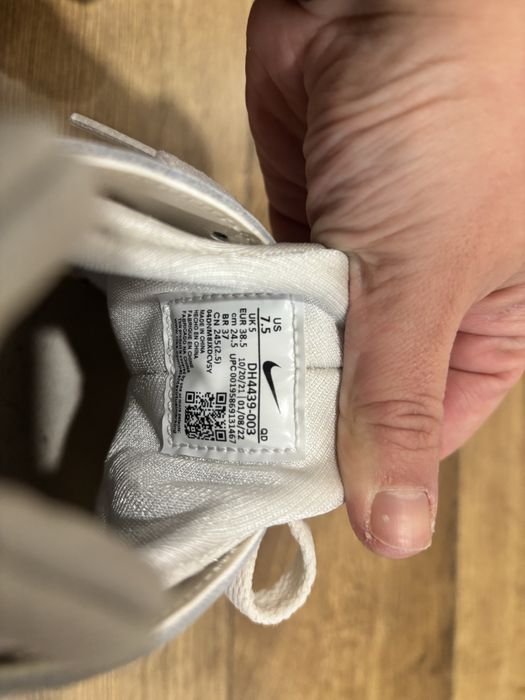 Дамски маратонки Nike Air Huarache бели 37,5 номер