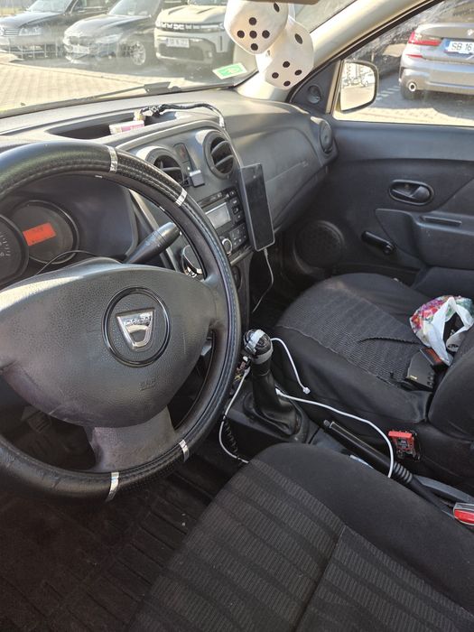 Vând 2 mașini taxi dispecerat 942