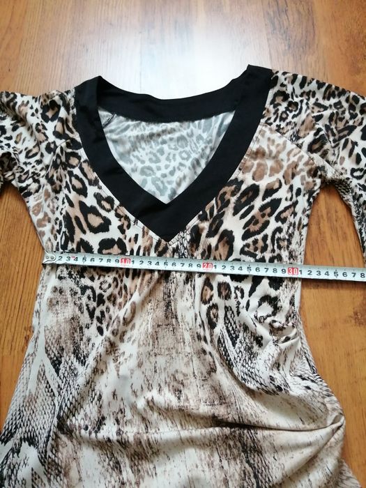 Дамска блуза с ефектни ръкави