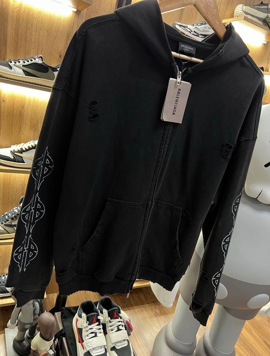 суитчър Balenciaga Moon Paris Black