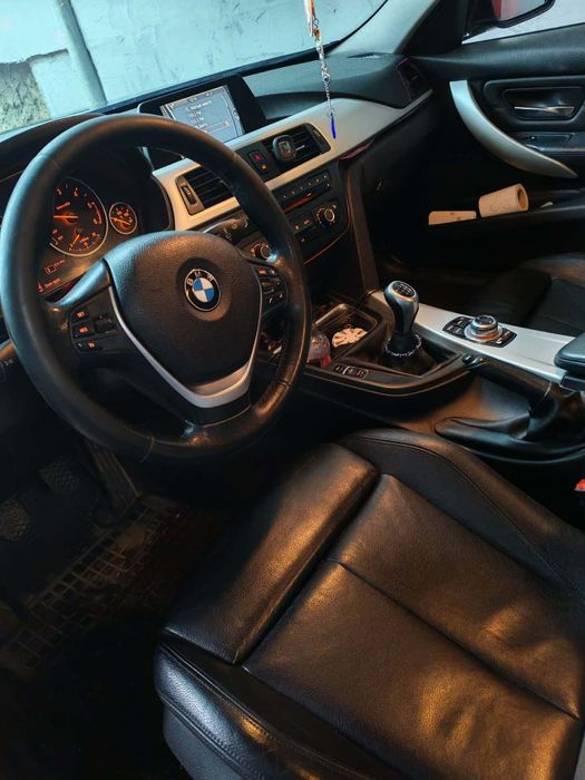 BMW seria 3 f30  anul 2012