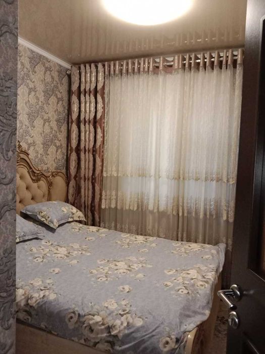 3 xonali kvartira sotiladi 75 kv.m nov.stroyka evroremont 5-metro