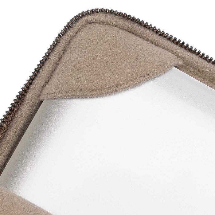 ^ Чехол для ноутбука RIVACASE 8904 beige Laptop sleeve 14" / 12