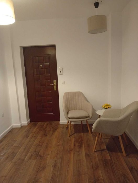 Inchiriez apartament