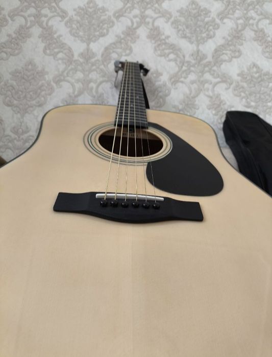 Акустические Гитара  YAMAHA
