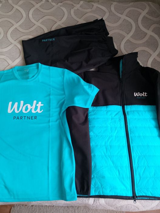 Продам новый костюм