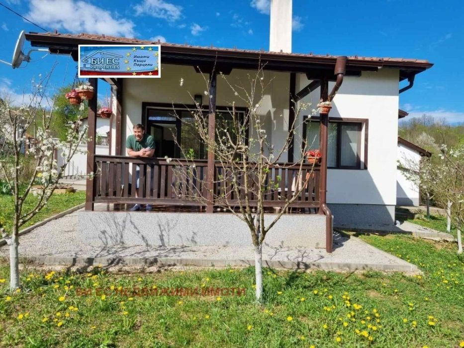 Продажба Къща гр. Угърчин - с. Сопот 90m²