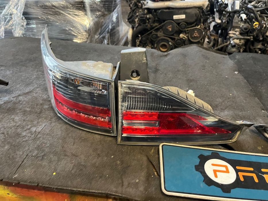 Lexus CT200H Батерия броня фарове  стопове