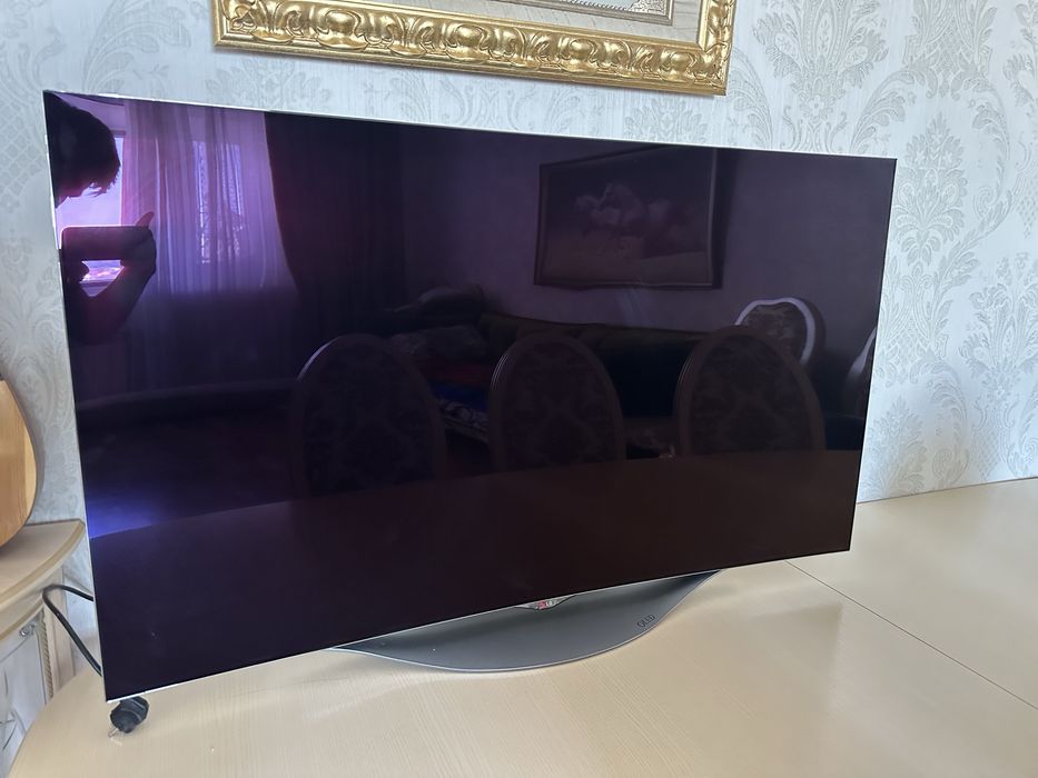 OLED-телевизор LG 55EC930V.