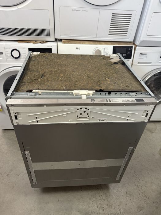 Съдомиялна машина за вграждане MIELE 60см,