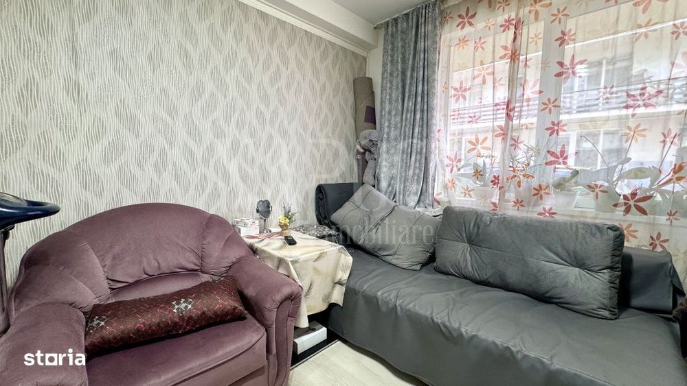 Apartament 3 camere de vanzare in Floresti