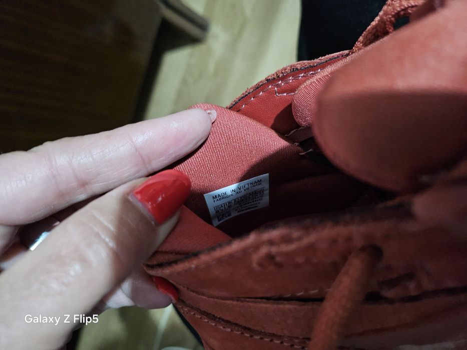 Нови оригинални маратонки