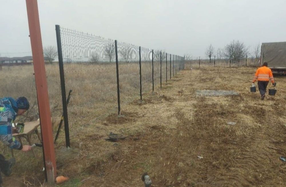 Meșter la garduri cu experiență în domeniul de peste 15 ani în constru