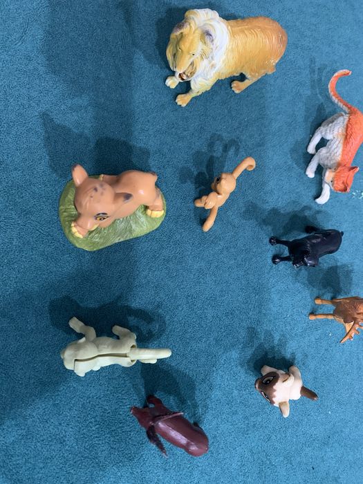 Продам детсие игрушки, звери