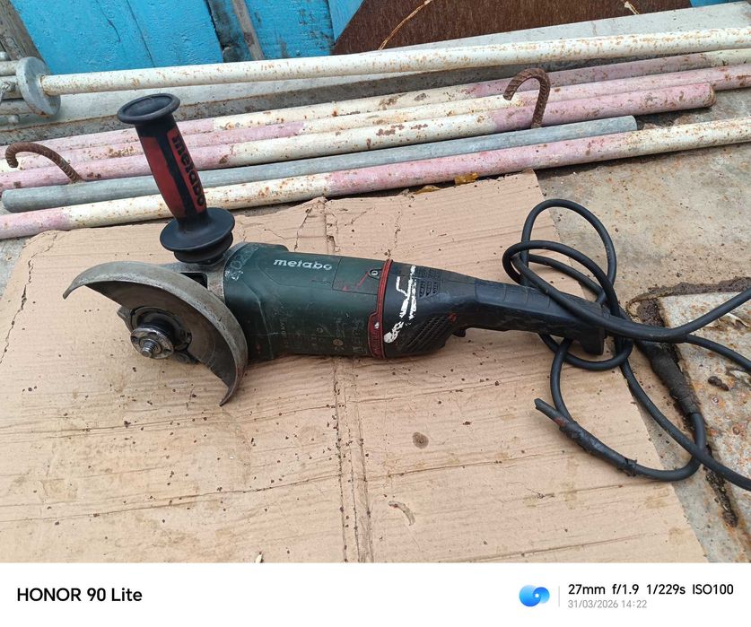 Болгарка Метабо.