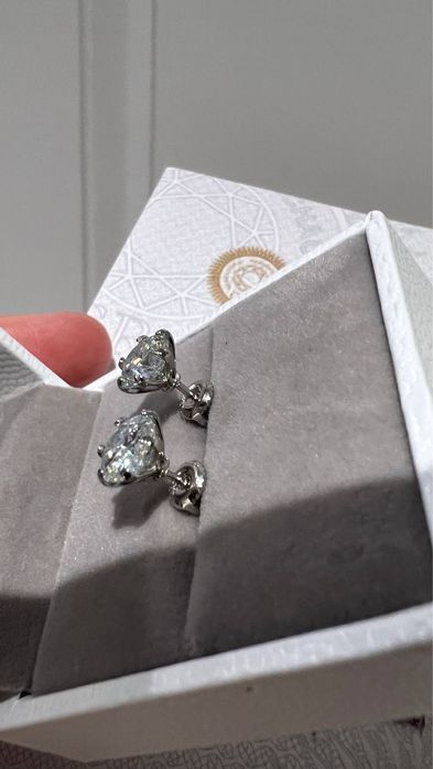 Сережки гвоздики муссанит брилиант 1c