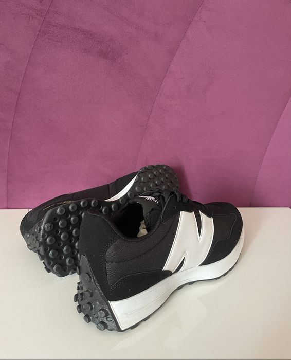 New  balance  327