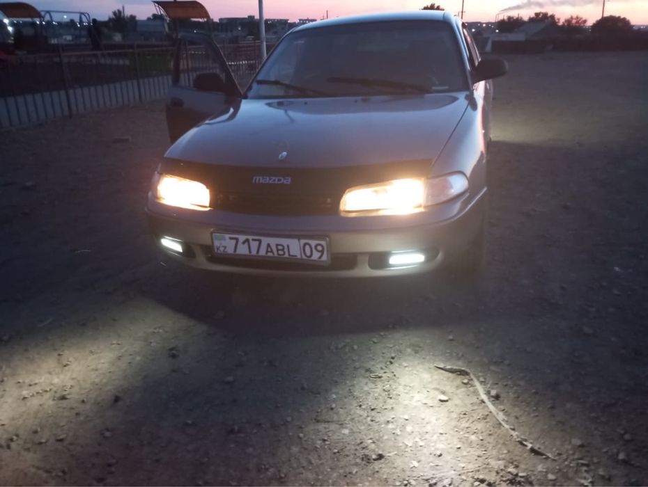 Продам машину Mazda Cronus 1992 года объем 2.0