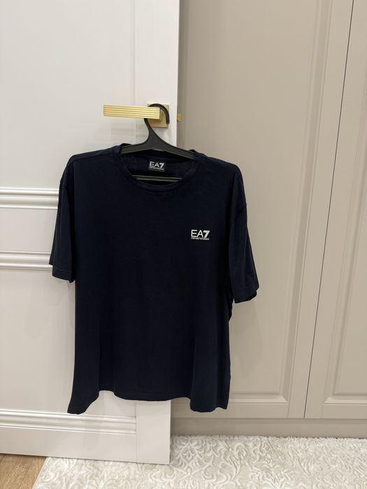 Футболка EA7 в отличном состоянии