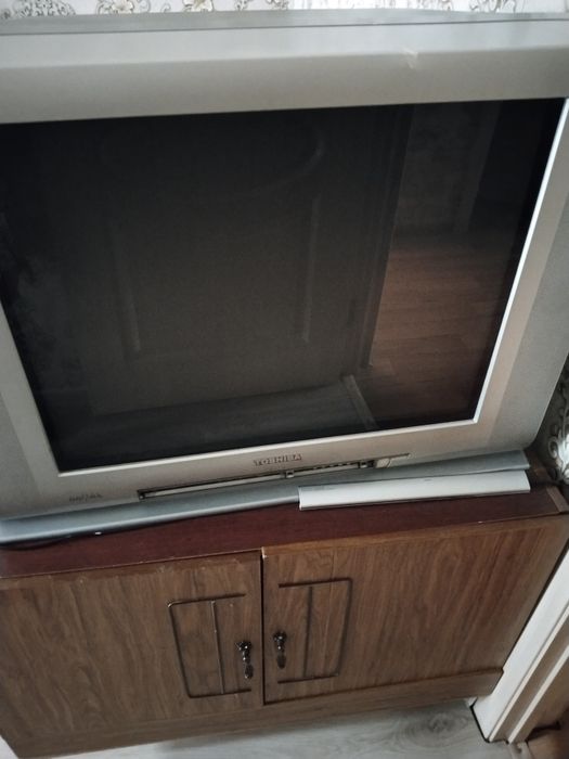Продам телевизор