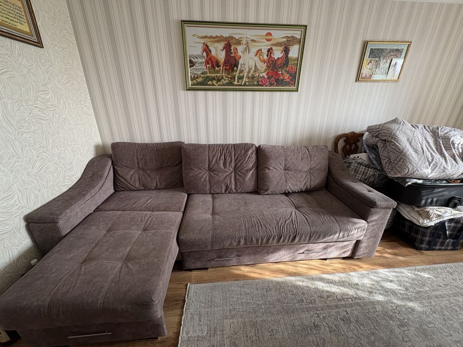 Продам диван в отличном состоянии