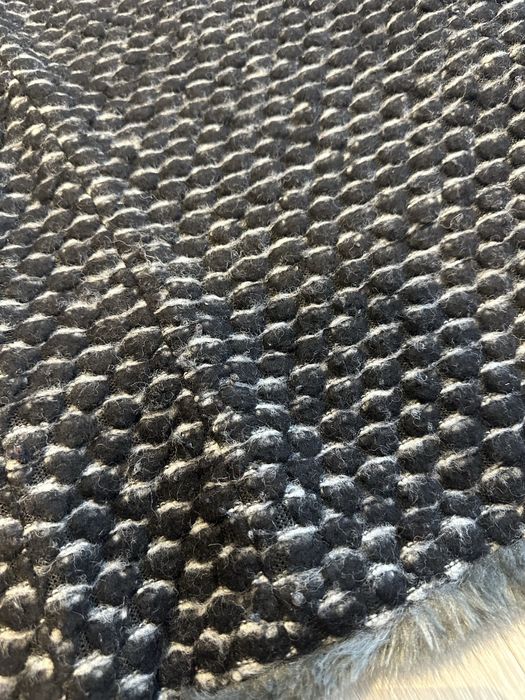 Vesta gri din blana moale, cu interior din lana