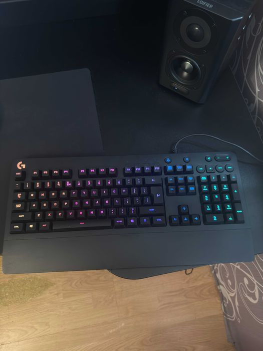 Клавиатура - Logitech G213