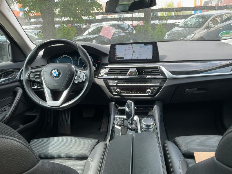 BMW 5er 520d Sport Line 2017