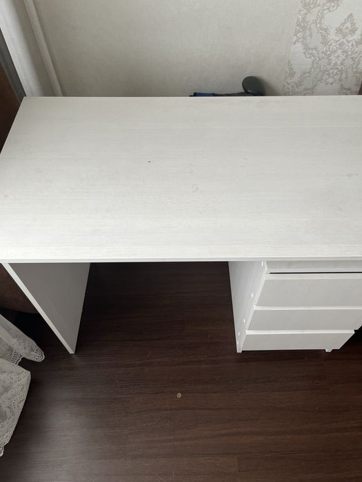Продам  столы письменные школьные