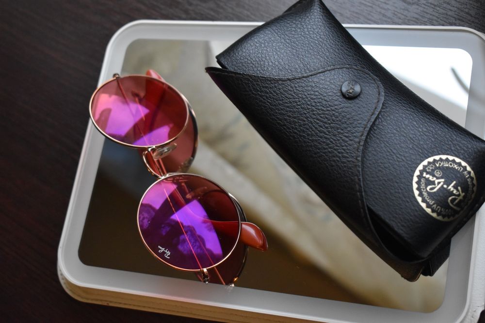 Очки Ray Ban в круглой оправе.