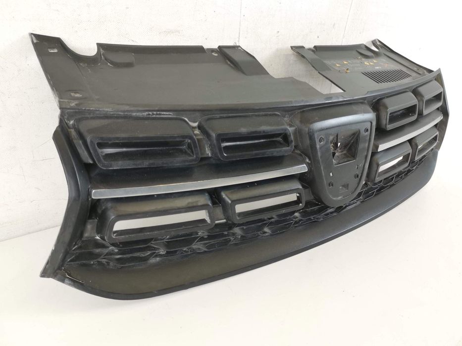 Радиаторна решетка Дачия Логан 2 [фейслифт] [ - ] Оригинална в добро с