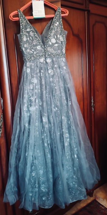 Продам выпускное платье