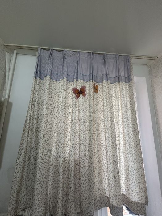 Продам зеркало и тюль для кухни