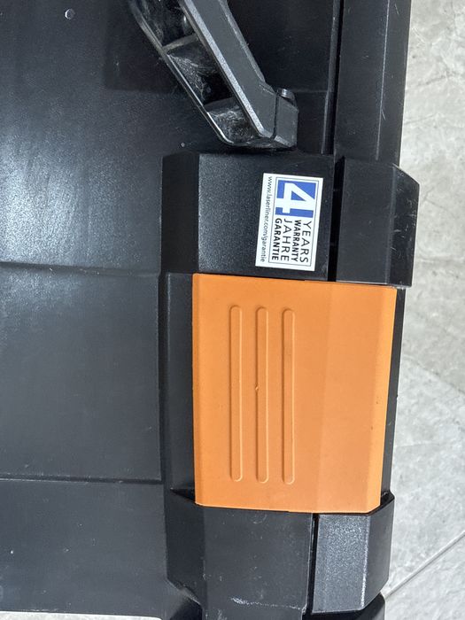 Vind laser profesional LASERLINER X3 nou la cutie