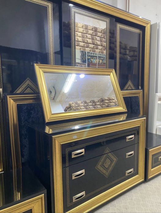 Луксозен италиански спален комплект – безспорно  качество+ 2 матрака