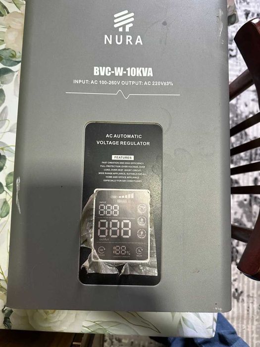 Стабилизатор латорный настенный NURA 100-260V BVC-W-10KVA