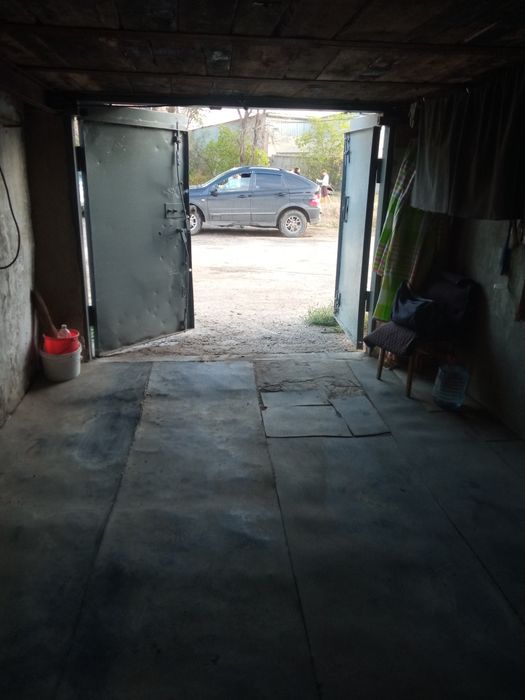 Продается  гараж в хорошем месте.