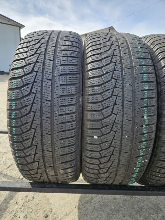 Vând anvelope iarna 215/60/16 215/60r16 HANKOOK