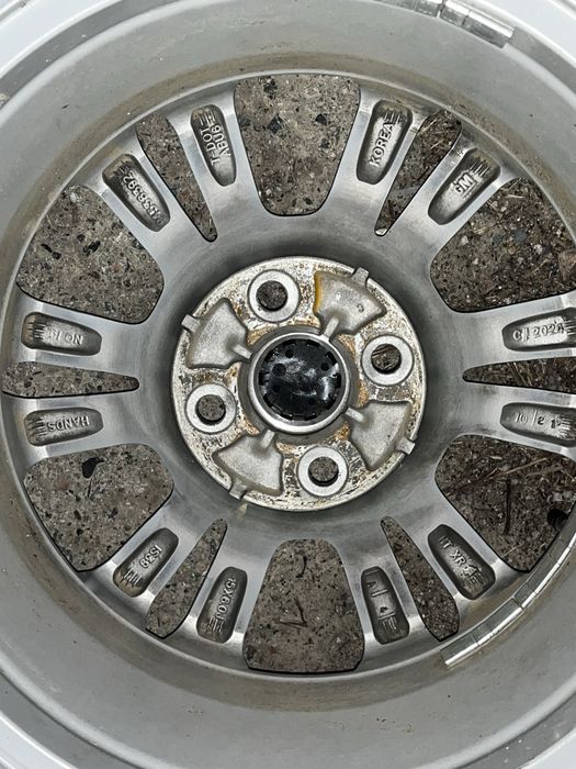 Продам Диск с резиной 2025 Кобальт р15 оригинал