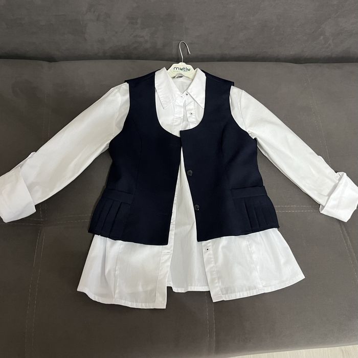 Школьная рубашка для девочек фирмы Deloras