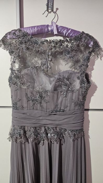 Официална рокля, ръчно шита френска дантела