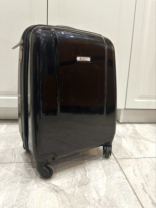 Чисто нов куфар на Кока-Кола