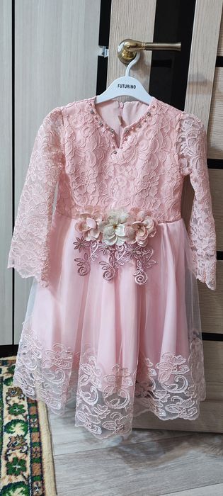 Платье на девочку